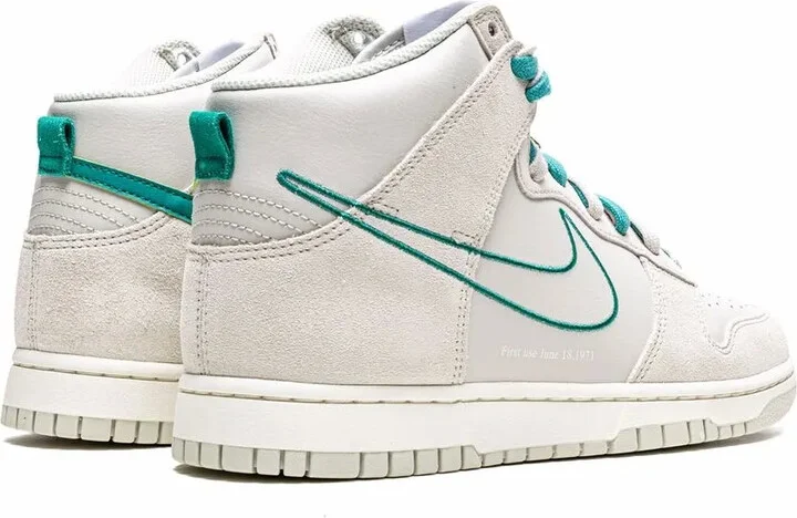 Dunk High SE "First Use - Image 3