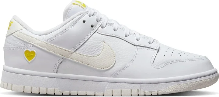 Dunk Low Basketball Shoe - Image 2