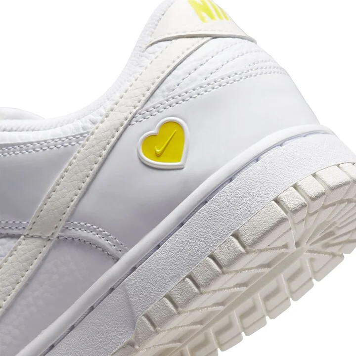 Dunk Low Basketball Shoe - Image 7