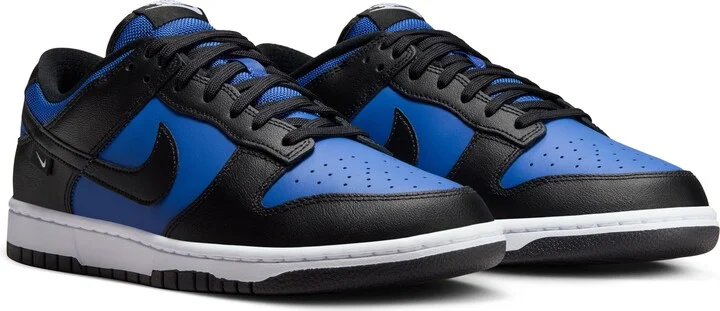 Dunk Low Basketball Sneaker