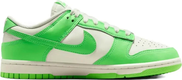 Dunk Low "Green Strike" sneakers