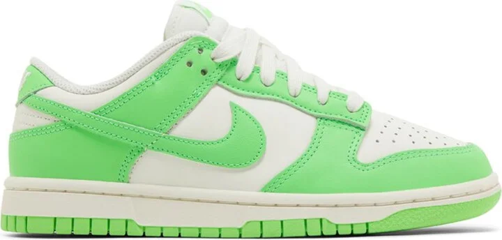 Dunk Low Green Strike (Women's)