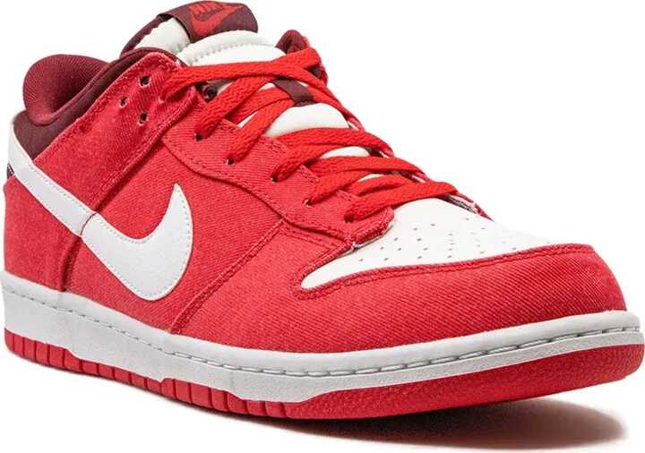 Dunk Low "Hyper Red" sneakers - Image 2