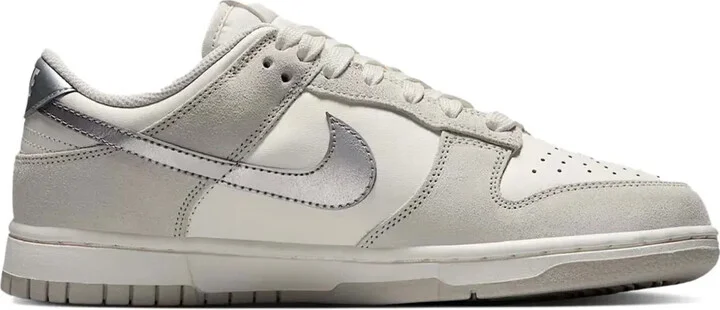 Dunk Low leather sneakers