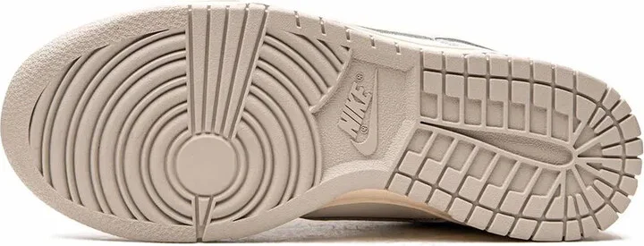 Dunk Low "Light Bone" sneakers - Image 4