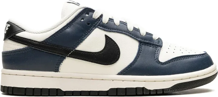 Dunk Low "Midnight Navy" sneakers