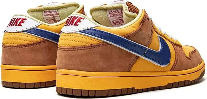 Dunk Low Premium SB "New Castle" sneakers - Image 3