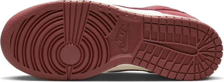 Dunk Low Premium Sneaker - Image 4