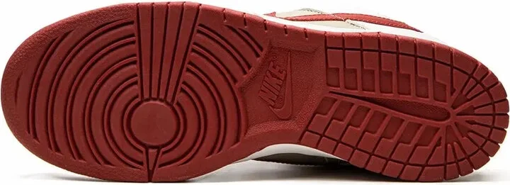 Dunk Low Pro "Light Stone/Varsity Red" sneakers - Image 4