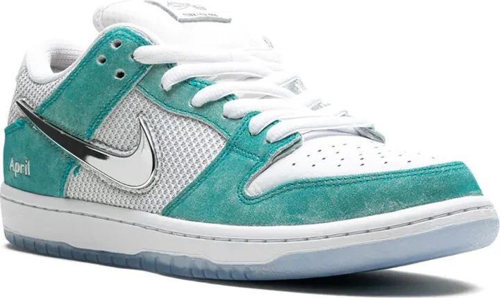 Dunk Low Pro QS "April Skateboards" sneakers - Image 2
