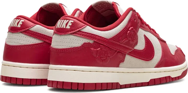 Dunk Low "Red Roses" sneakers - Image 3