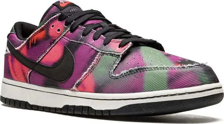 Dunk Low Retro Premium "Graffiti" sneakers - Image 2