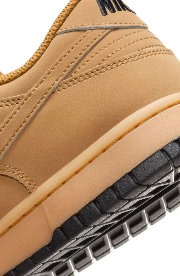Dunk Low Retro SE Basketball Sneaker - Image 9