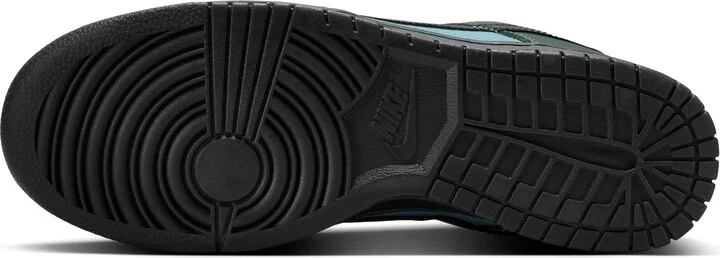 Dunk Low Retro SE Basketball Sneaker - Image 4