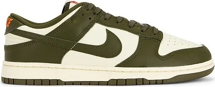 Dunk Low Retro Sneakers