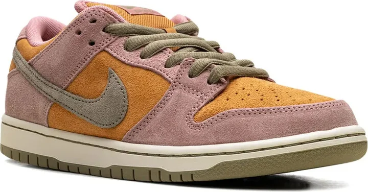 Dunk Low SB "Red Stardust" sneakers - Image 2