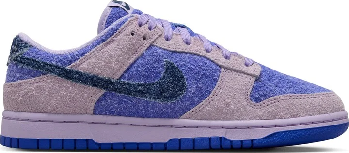 Dunk Low SE Basketball Sneaker - Image 2