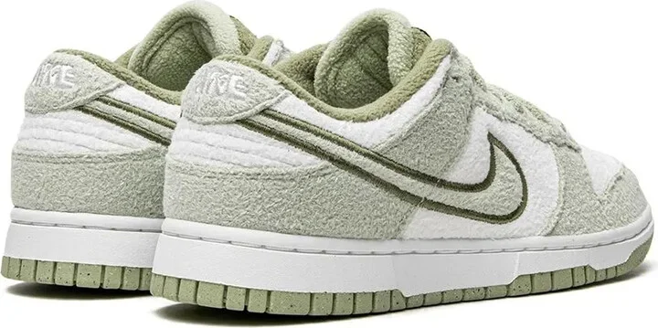Dunk Low SE "Fleece Pack - Image 3