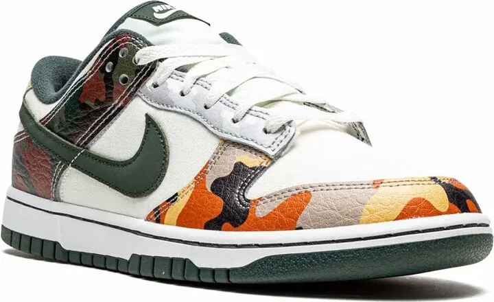 Dunk Low SE "Multi-Camo" sneakers - Image 2