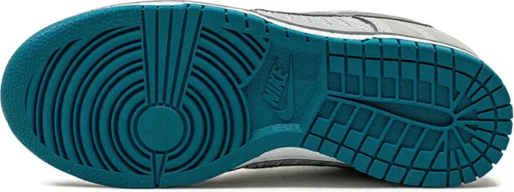 Dunk Low SE "Vemero Grey Fog/Particle Grey" sneakers - Image 4