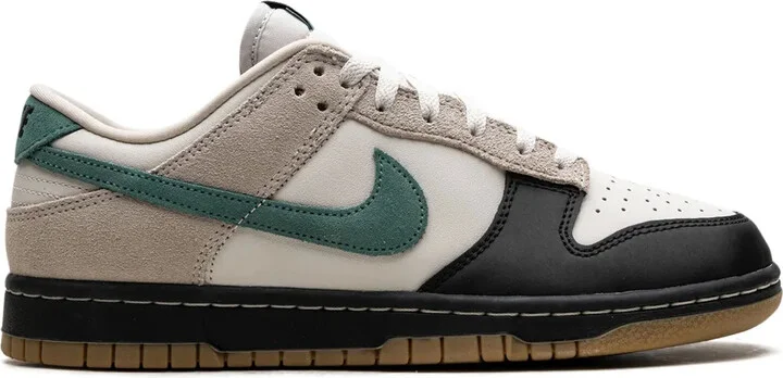 Dunk Low sneakers