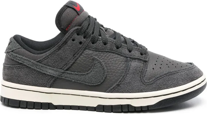 Dunk Low sneakers