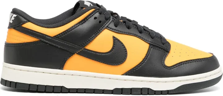 Dunk Low sneakers