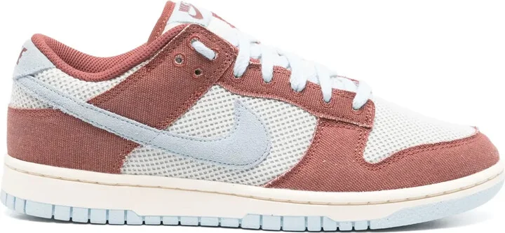 Dunk Low sneakers