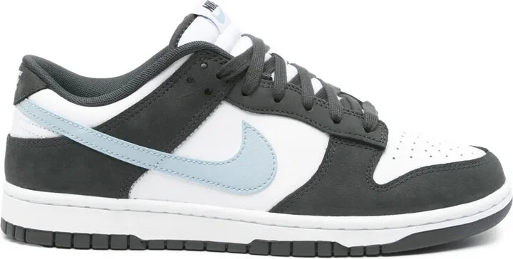 Dunk Low sneakers