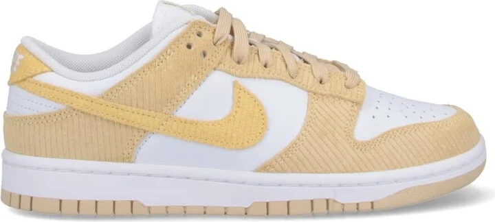 dunk Low Sneakers