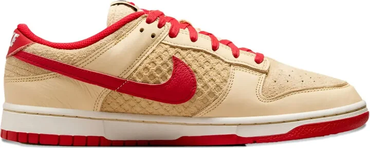 Dunk Low "Strawbeyy Waffle" sneakers