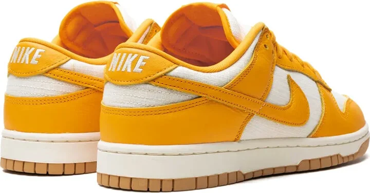 Dunk Low "University Gold" sneakers - Image 3