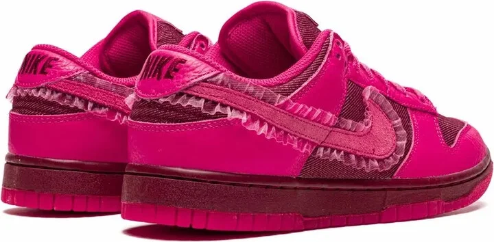 Dunk Low "Valentine’s Day" sneakers - Image 3