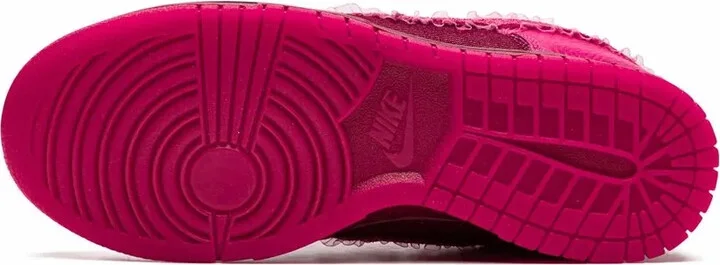 Dunk Low "Valentine’s Day" sneakers - Image 4