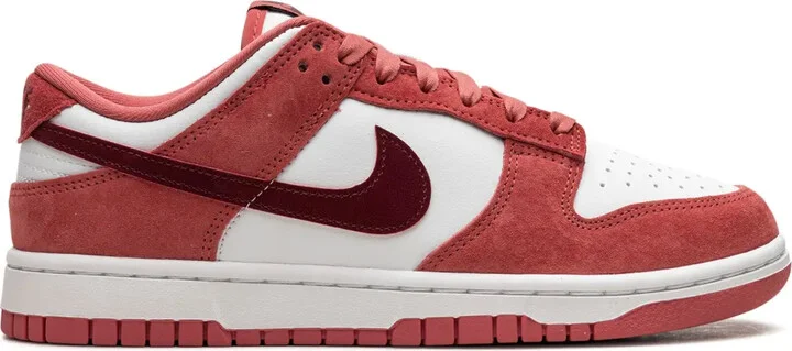 Dunk Low "Valentine's Day" sneakers