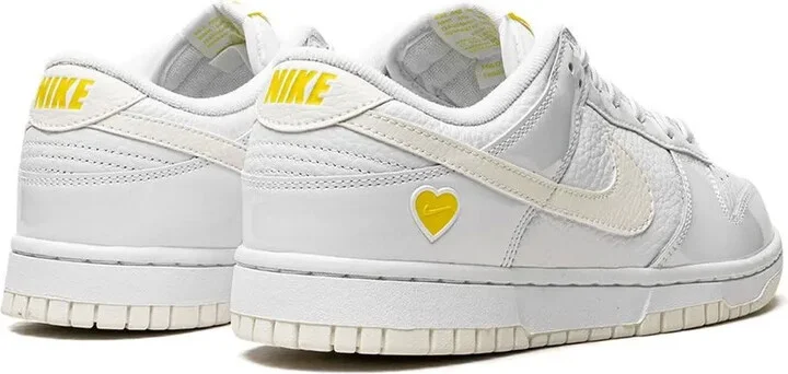 Dunk Low "Yellow Heart" sneakers - Image 3