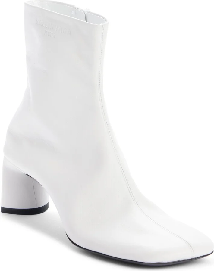 9000 White