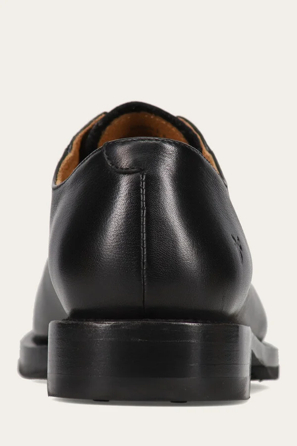 Dylan Oxford - Image 7