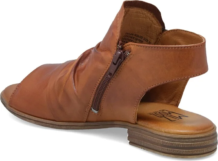 Dylan Sandal - Image 10
