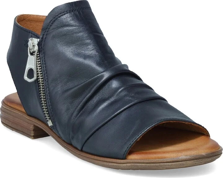 Dylan Sandal