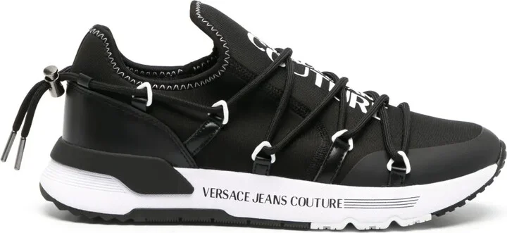 Dynamic low-top sneakers