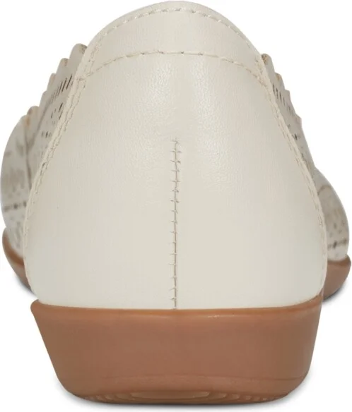 Earth Women's Bria Casual Flat - Image 3
