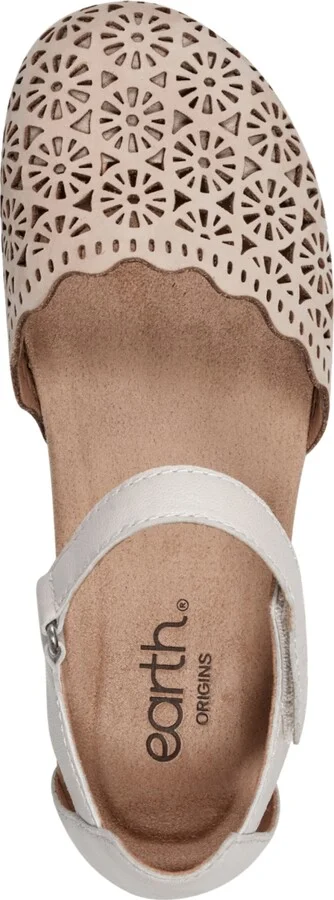 Earth Women's Bronnie Perforated Two-Piece Flat Sandals - Image 4