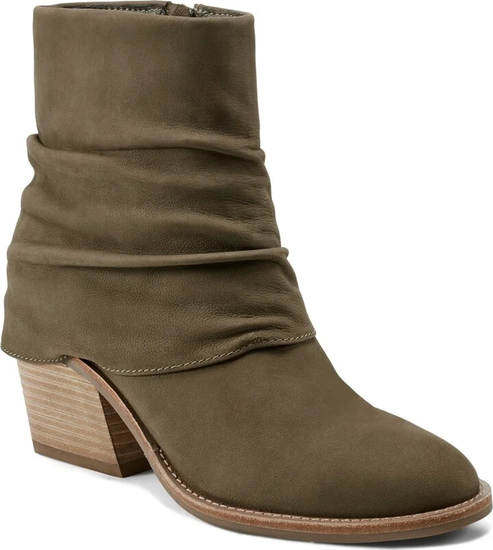 Earth Women's Savvy Ruched Block Heel Boots