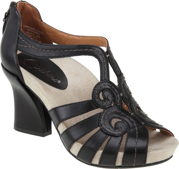 Earthies Women's Black Domingo 5 B(M) US