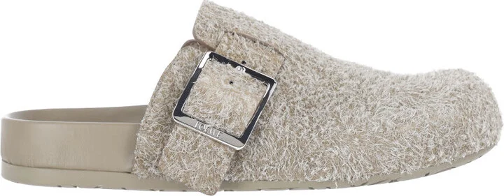 ease Buckle Sabots