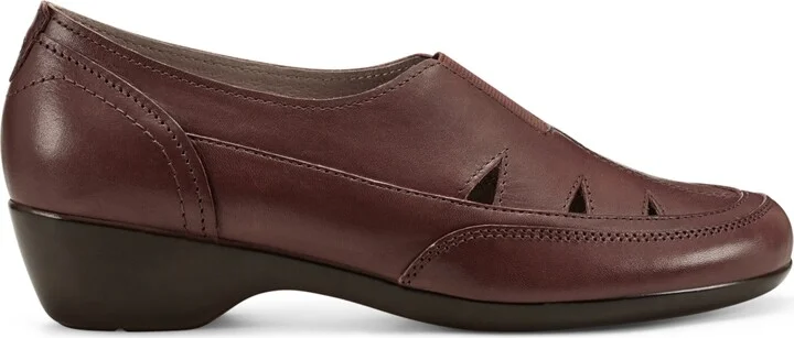 Easy Spirit Women's Daisie Cutout Slip-On Flats - Image 10