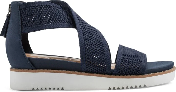 Easy Spirit Women's Wander Lightweight Strappy Sandals - Image 6