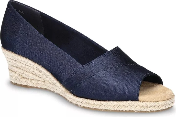 Easy Street Jasper Espadrille Pump
