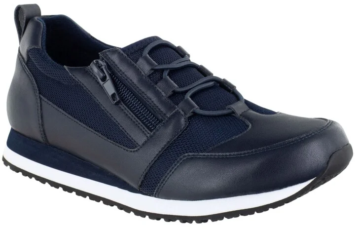 Easy Street McKinley Women's Slip Resistant Oxfords